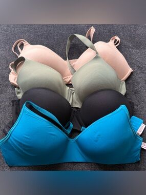 Lot of Multiples Smooth T-Shirt Bras